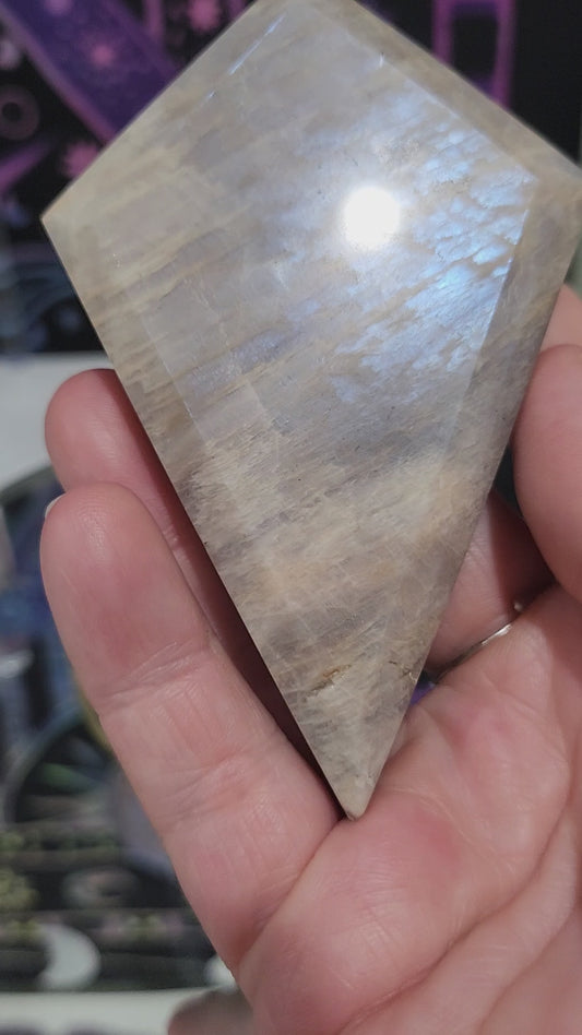 Sunstone/Moonstone Rhombus