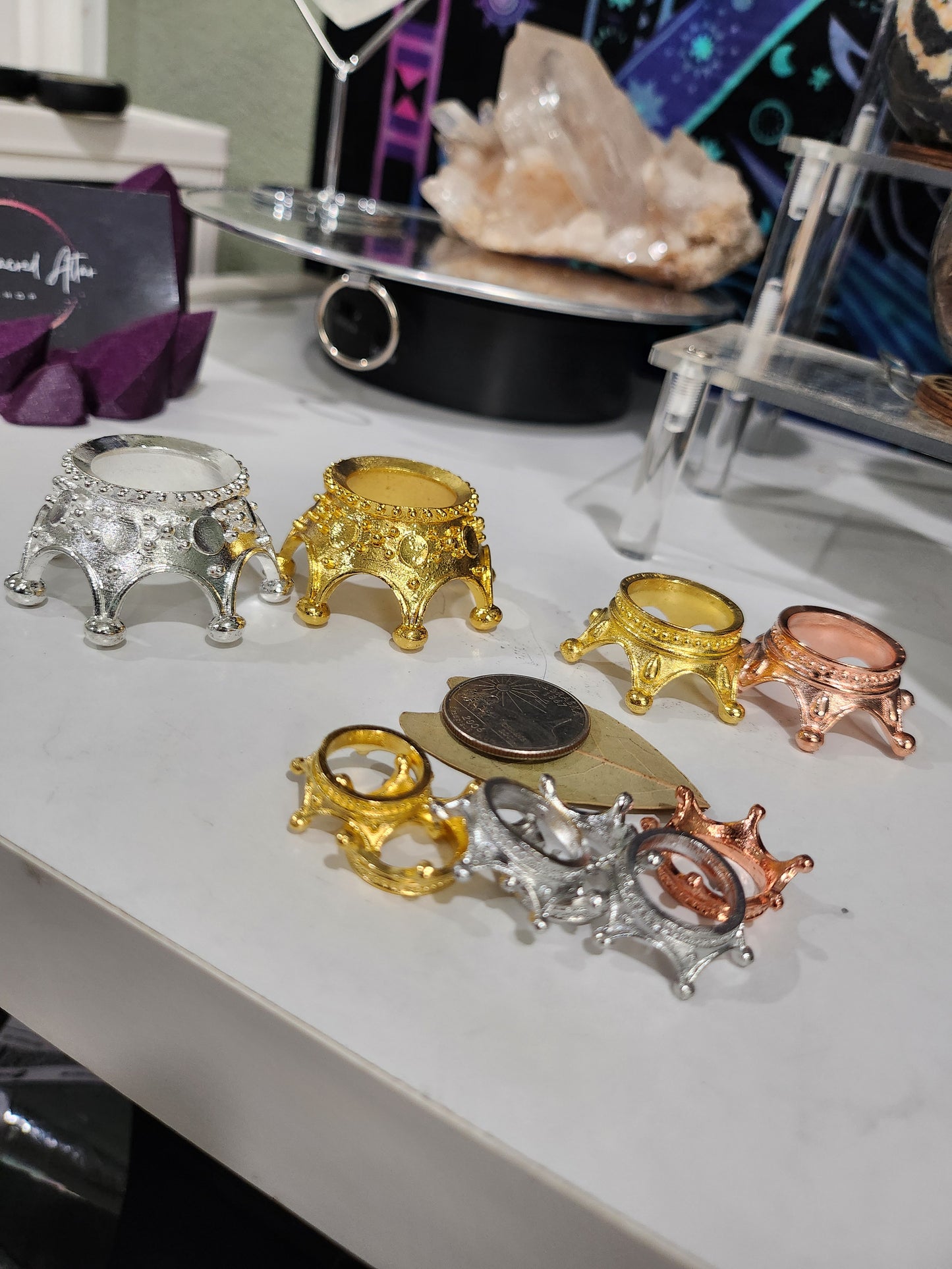 Crown Sphere Stands